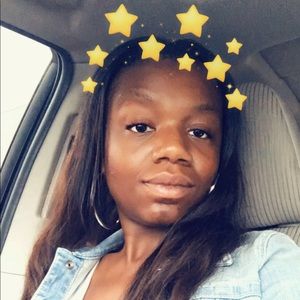 Meet your Posher, Ciera